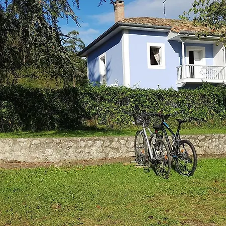 La Brana Holiday home Bustio